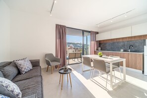 Panoramic Apartment | Living area | 43-inch Smart TV with satellite channels, TV - Sutivan Luxury Apartments (Sutivan)