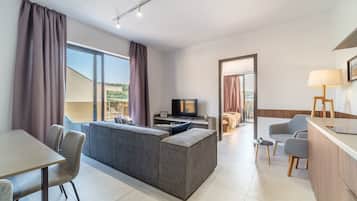 Apartemen Comfort | Area keluarga | Smart TV 43-inci dengan saluran TV satelit dan TV