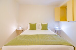 1 chambre, fer et planche à repasser, Wi-Fi gratuit, draps fournis