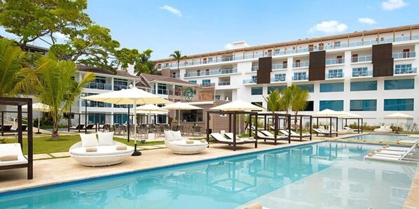 حمّام سباحة خارجي، حمّام سباحة على السطح