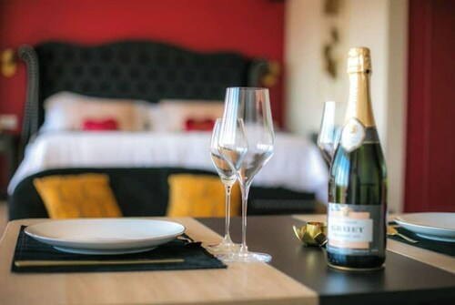 Le Boudoir de Fanny-loft 4* luxe.Sauna/Balnéo/écran geant/Hamacs/lit linge size