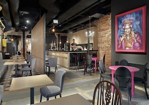 Bar (en la propiedad)