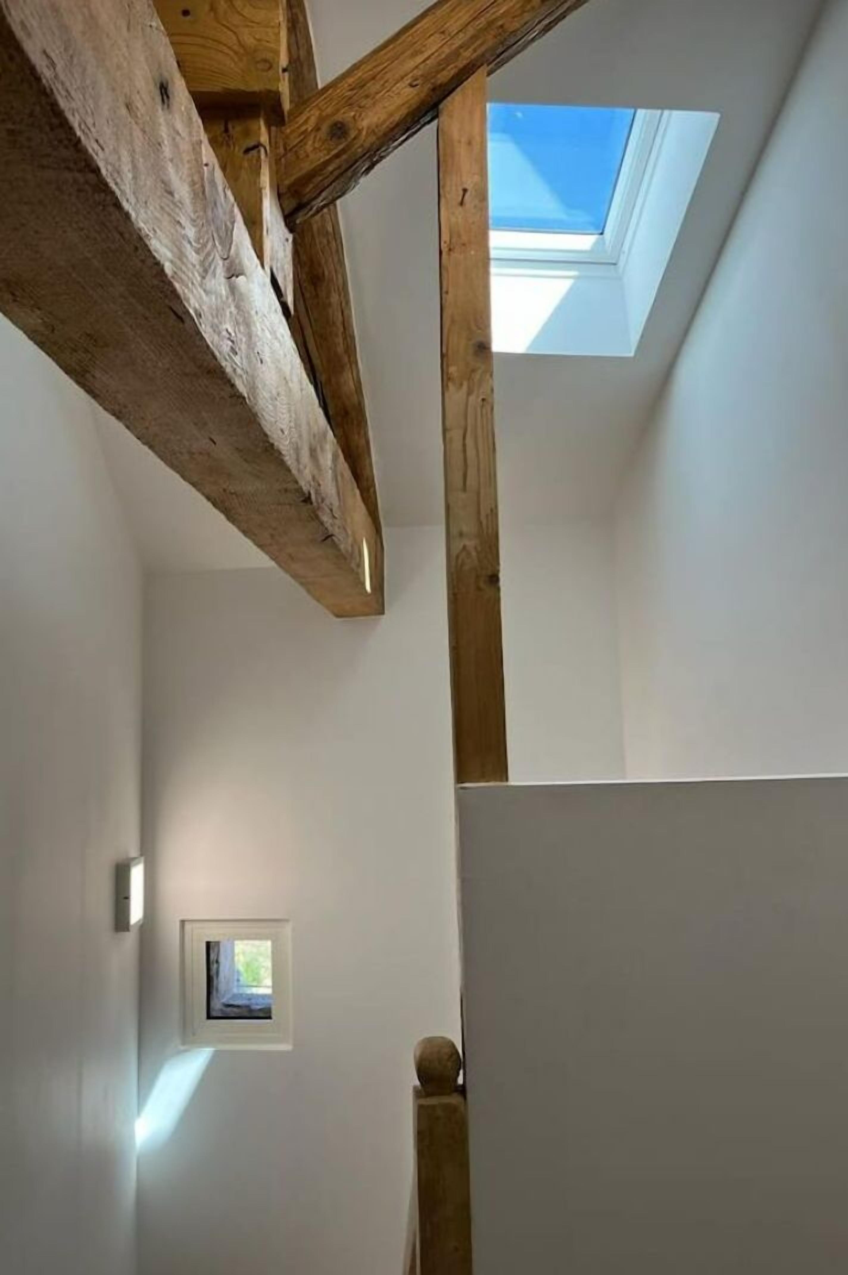 3 makuuhuonetta, silitysrauta/-lauta, ilmainen Wi-Fi, vuodevaatteet