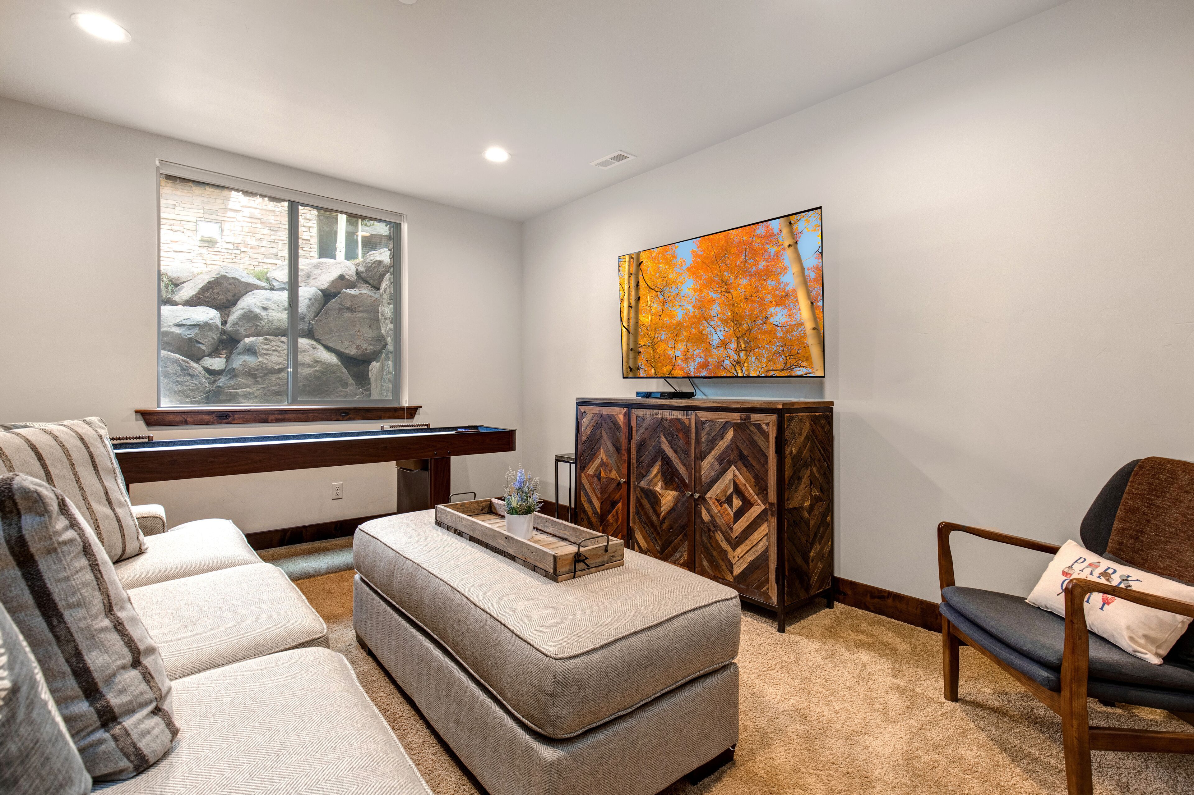 Modern Mountain Townhome with Beautiful Patio + Outdoor Recreation! Park City Black Rock Ridge 14170