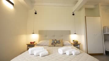 Minibar, Zimmersafe, Schreibtisch, BĂŒgeleisen/BĂŒgelbrett