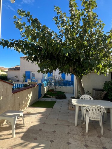 Air-conditioned house 500 m from the sea and shops