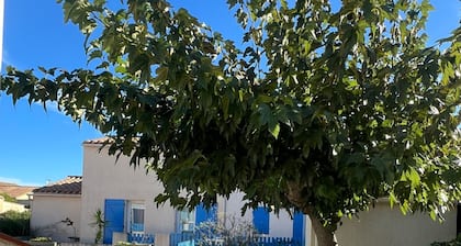 Air-conditioned house 500 m from the sea and shops