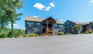 Exterior - Evergreens 1012- Mtn Condo, Gated Resort, Indoor/Outdoor Pools & Hot Tub (Boone)