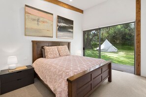 4 bedrooms, iron/ironing board, internet - Bushhaven House (Fairhaven)
