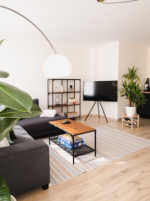 Condo familial, 1 chambre, côté jardin | Aire de séjour | Jouets
