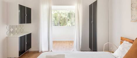 Appartement Exclusif | 2 chambres, fer et planche Ă repasser, Wi-Fi gratuit, draps fournis