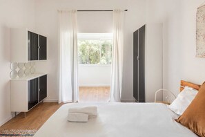 2 bedrooms, iron/ironing board, free WiFi, bed sheets - F33 by TLV2RENT (Tel Aviv)