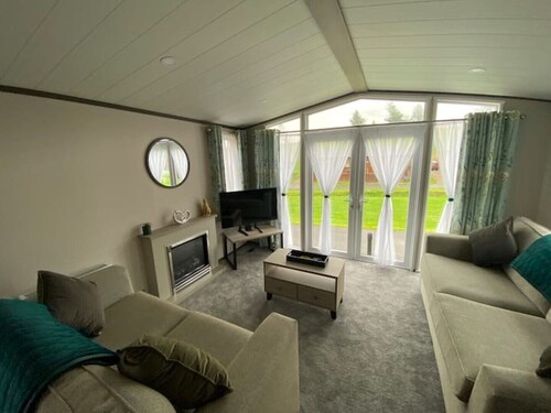 Riverwood Lodge at Badgers Retreat, 2 Bedroom.