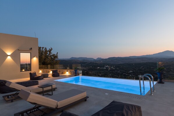 Outdoor pool - Eforasis Villa III, with Heated Spa Whirlpool (Rethymno)
