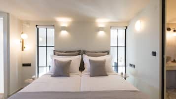 2 bedrooms, in-room safe, iron/ironing board, travel crib