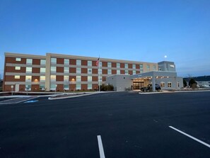 Exterior - Home2 Suites by Hilton Bangor (Bangor)