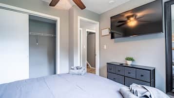 5 bedrooms, desk, iron/ironing board, free WiFi