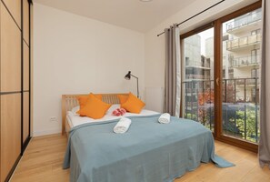 1 bedroom, desk, iron/ironing board, WiFi