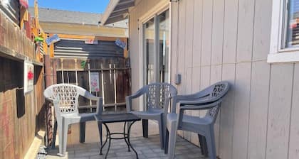 Lovely Apartment unit near central Coalinga