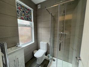 Classic House | Bathroom