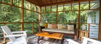 Edge of the Woods | 4 Bed, 2 Bath