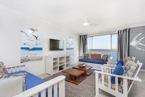 Interior - Blouberg Heights 1601 by HostAgents (Cape Town)