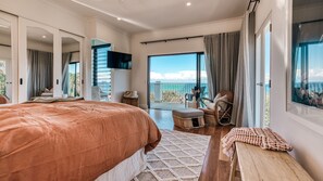 4 bedrooms, Internet, bed sheets - Villa Sunshine - 200m to beach, ocean views, 5mins to Hastings St (Sunshine Beach)