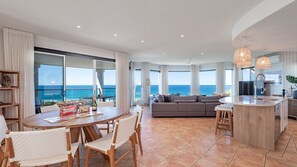 Interior - Beach Cabana At Crusoe (Castaways Beach)