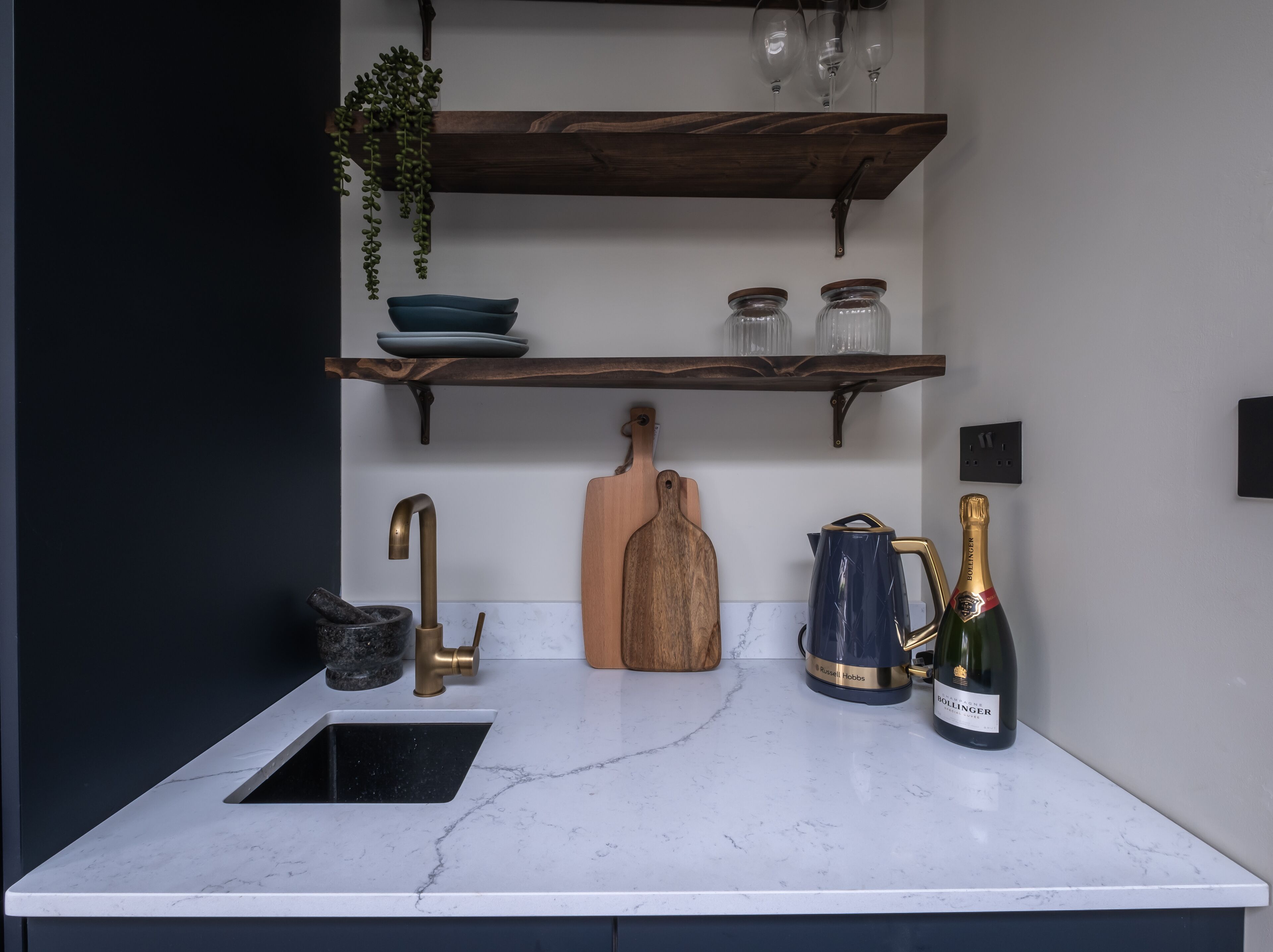 Luxury Bijou Residence on Waterside in Historic Knaresborough