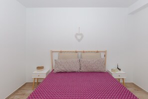 3 bedrooms, iron/ironing board, bed sheets - Holiday Home 'Casa La Puente' with A/C (Mijas)