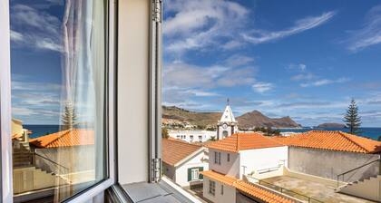 Apartment "Golden Dream" with Sea View, Balcony & Wi-Fi