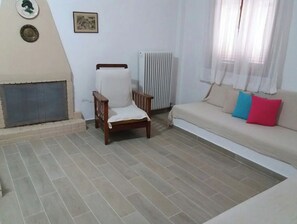 Télévision, cheminée