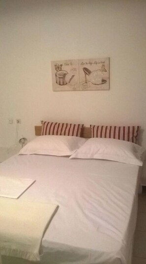 2 habitaciones, tabla de planchar con plancha y wifi gratis 