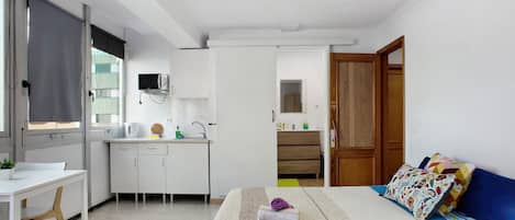 1 bedroom, iron/ironing board, free WiFi, bed sheets
