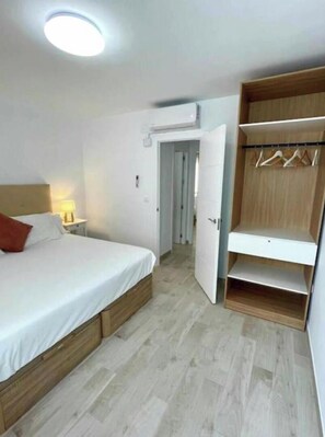 2 bedrooms