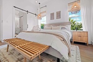 5 slaapkamers, een strijkplank/strijkijzer, wifi, beddengoed