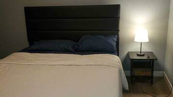 4 bedrooms, in-room safe, desk, iron/ironing board