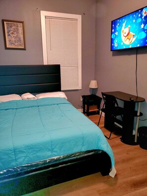 4 Schlafzimmer, Zimmersafe, Schreibtisch, Bügeleisen/Bügelbrett