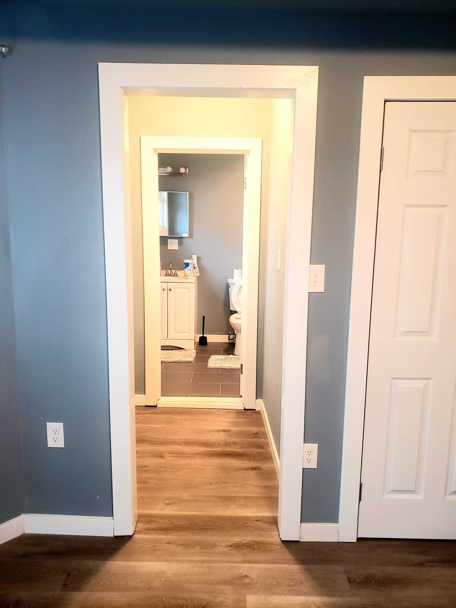 Ensemble douche/baignoire, sèche-cheveux, serviettes fournies, savon