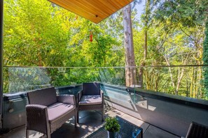 Property grounds - Luxury House with Breathtaking Views (North Vancouver)