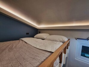 1 bedroom, WiFi - Modern, value for money apartment near the city (Baguio)