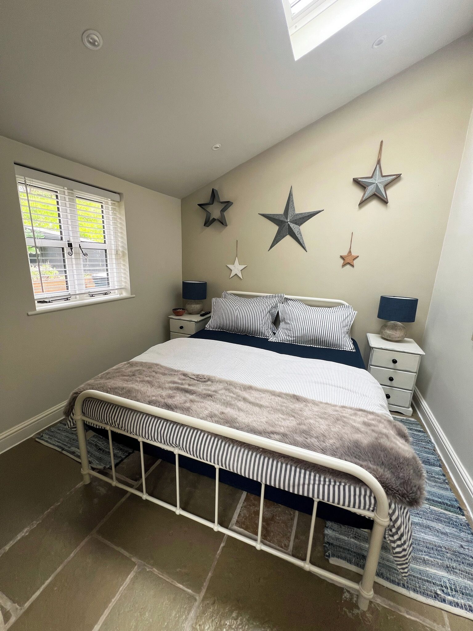 1 bedroom, desk, free WiFi, bed sheets