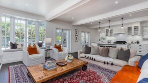 Uklassifisert bilde, 2 av 72, knapp