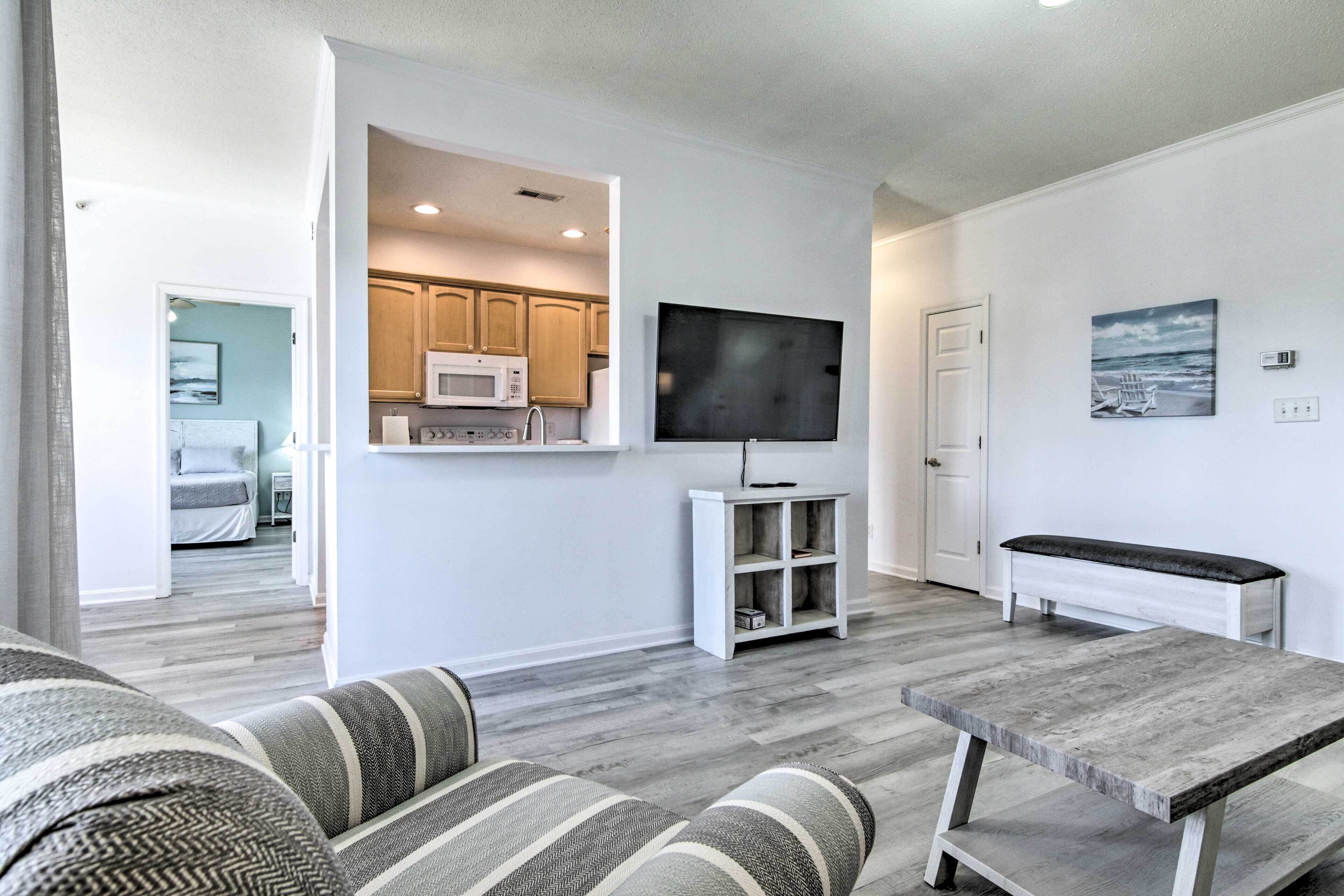 Gorgeous Lewes Getaway ~ 3 Mi to the Beach!