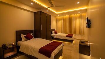 In-room safe, soundproofing, bed sheets
