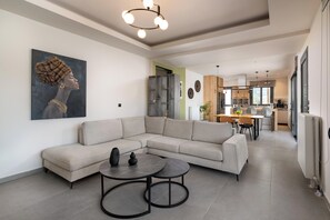 Smart TV - Mirena Luxury Living - Casa di Maria (Αφάντου)