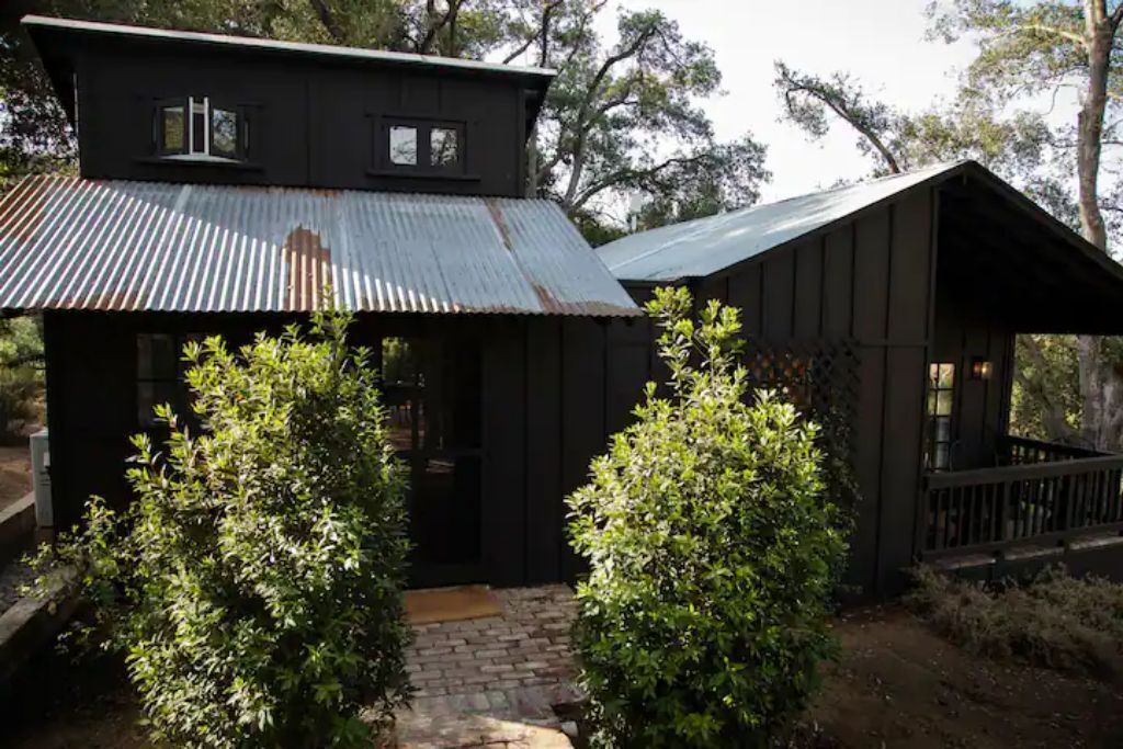 Bungalow with Cedar Hot Tub