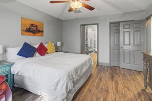 2 bedrooms, iron/ironing board, travel cot, Internet