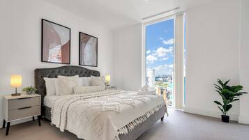 Superior Apartment, 2 Bedrooms, Non Smoking, Kitchenette | Soundproofing, iron/ironing board, free WiFi, bed sheets