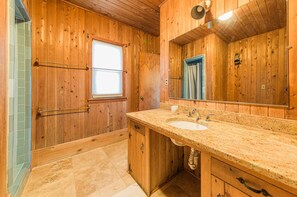 Combined shower/tub